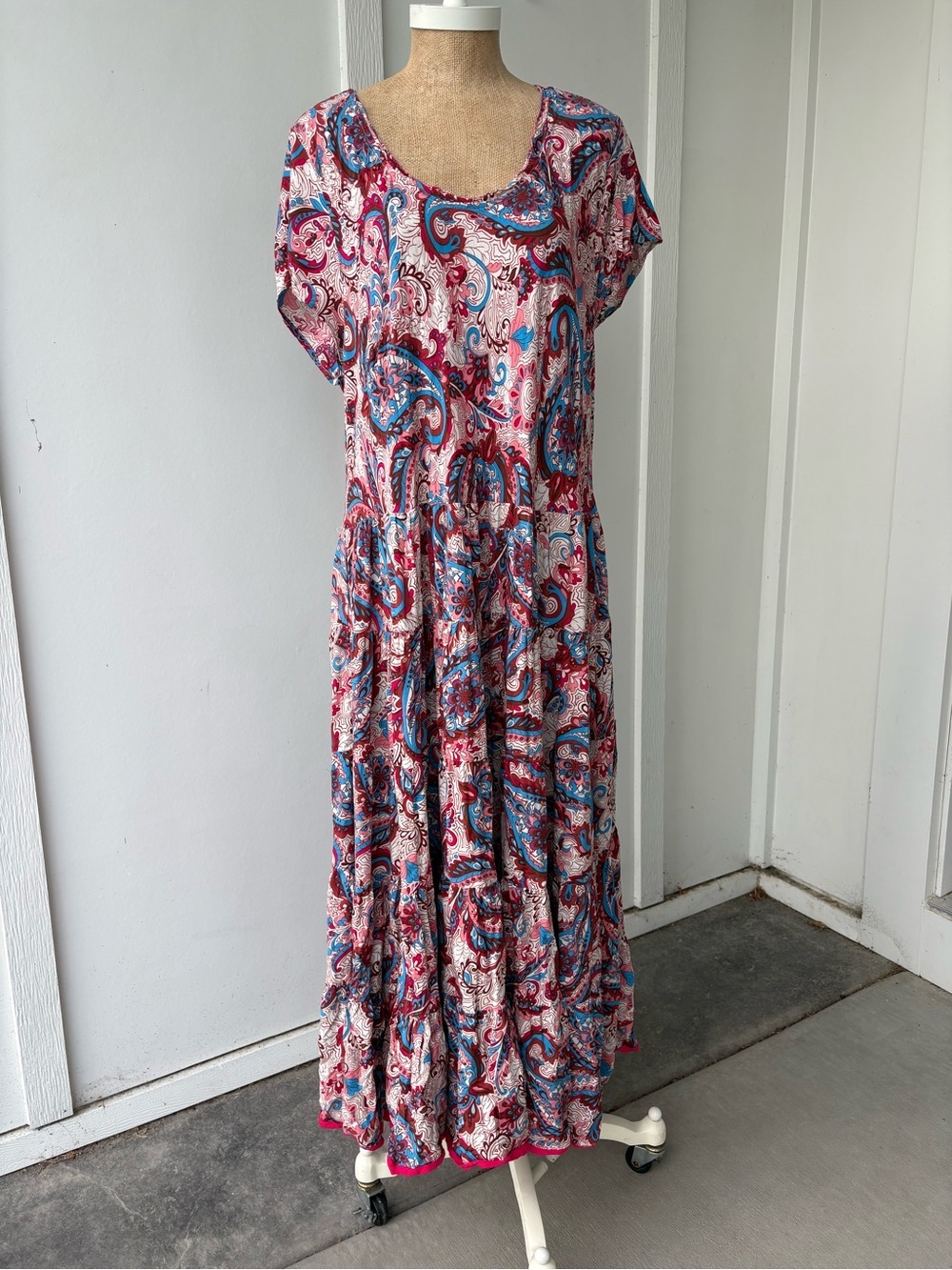 Soft Surroundings Kara Maxi Dress in Framboise Paisley 2X - Picture 4 of 10